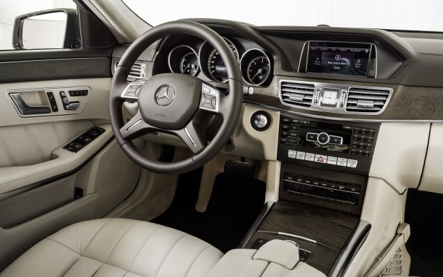 2013_E-Class_212_06_Interieur