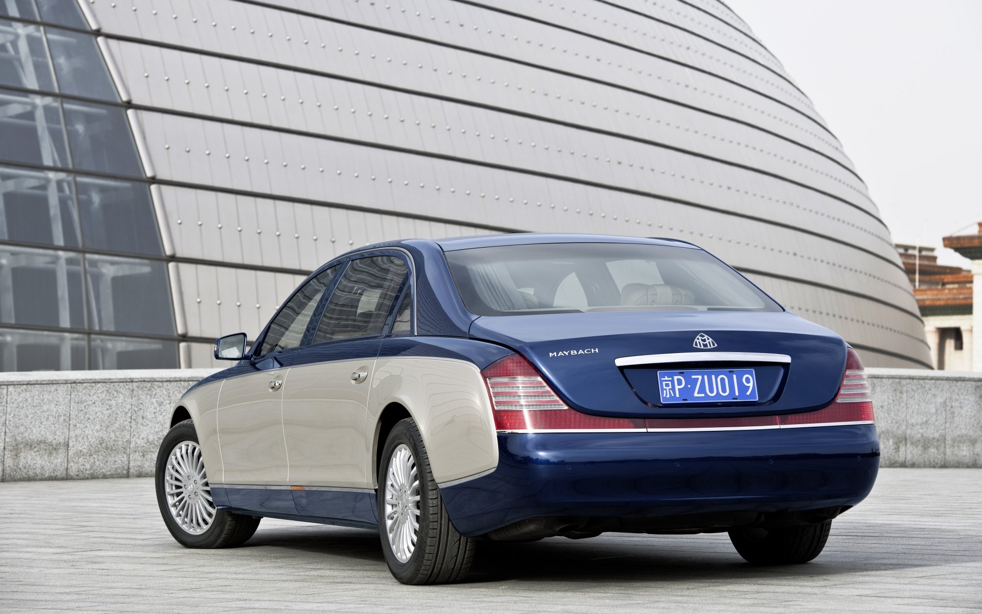 2011_Maybach_Modellpflege_Excellence_Refined_9