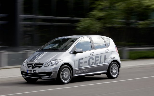 2011_A-Class_E-Cell_02