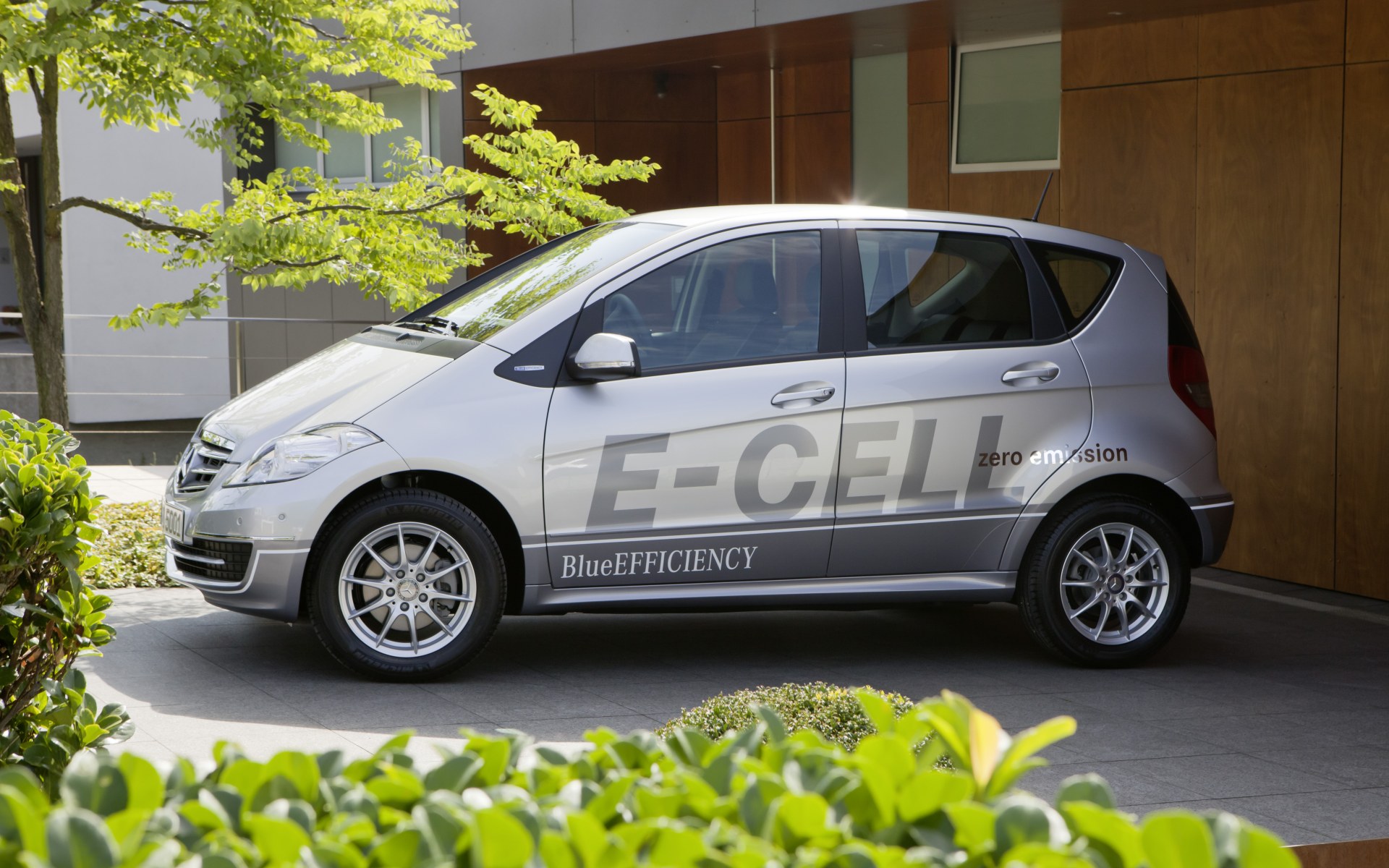 2011_A-Class_E-Cell_04