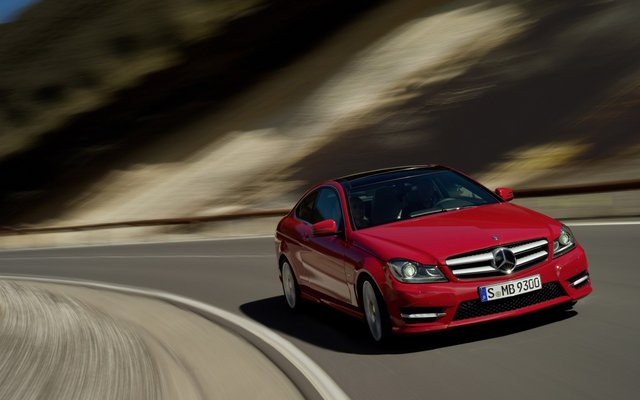 2011_C204_C-Class-Coupe_01