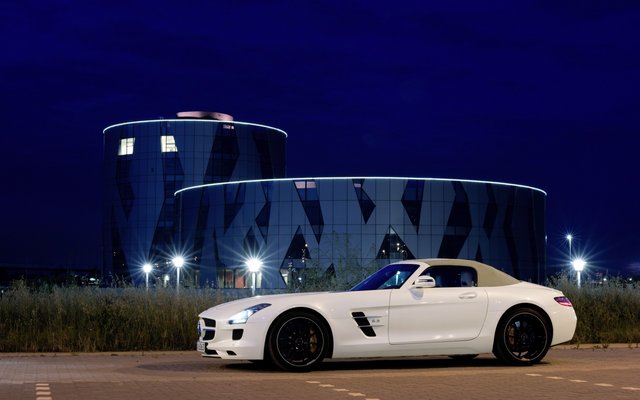 2011_SLS-AMG-Roadster_003