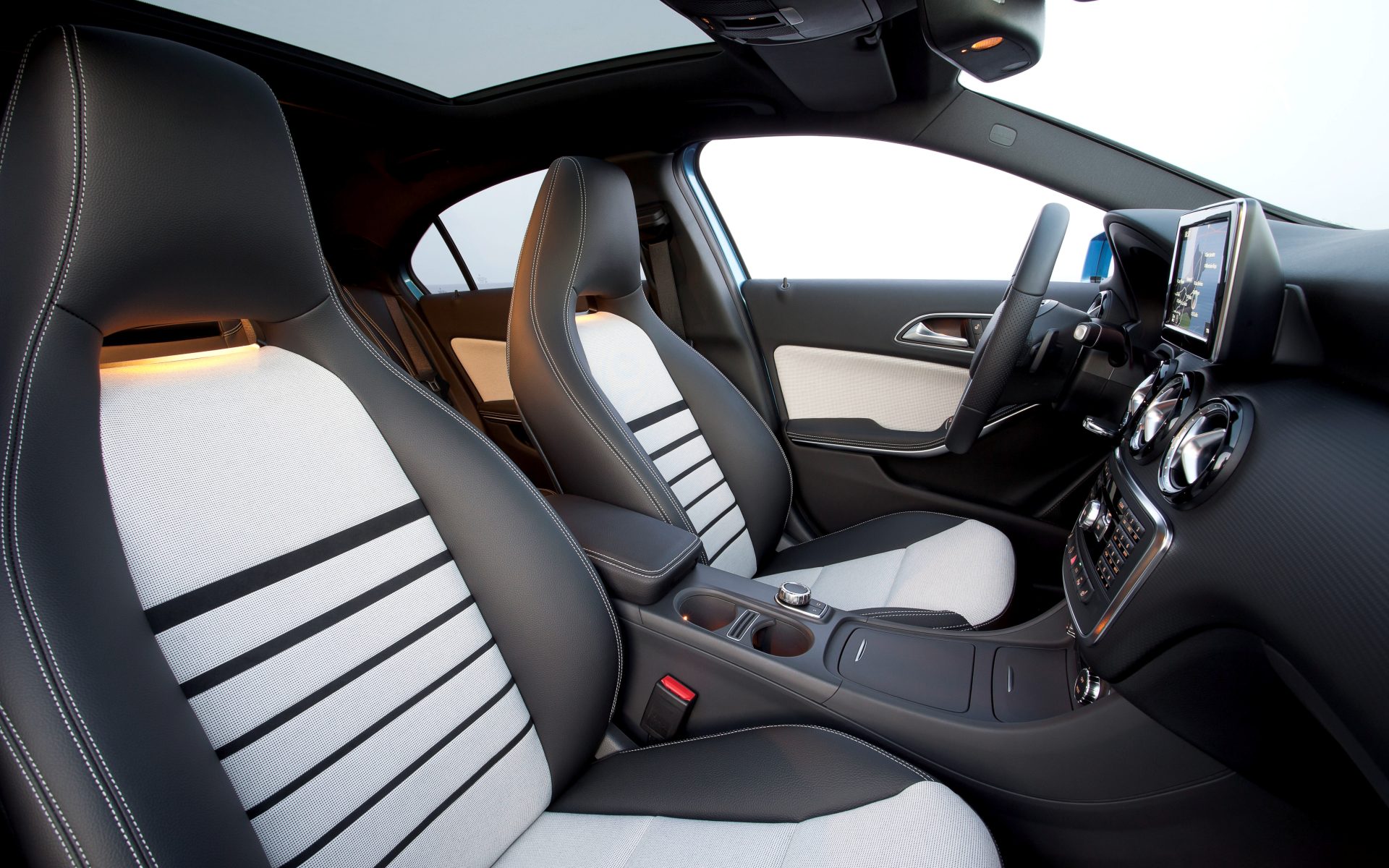 2012_a-class_w176_5_interieur