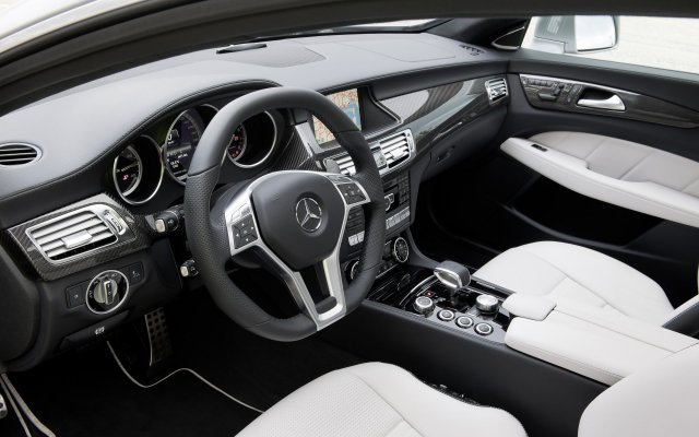 2012_cls_shootingbrake_002_interieur