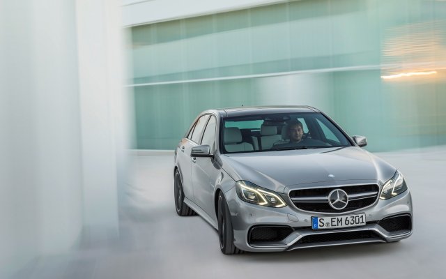 2013_E-Klasse_E63AMG_1