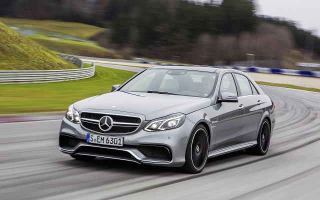 2013_E-Klasse_E63AMG_19