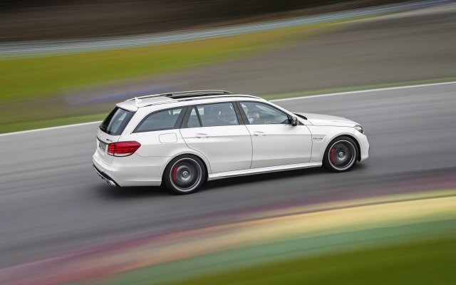 2013_E-Klasse_E63AMG_21