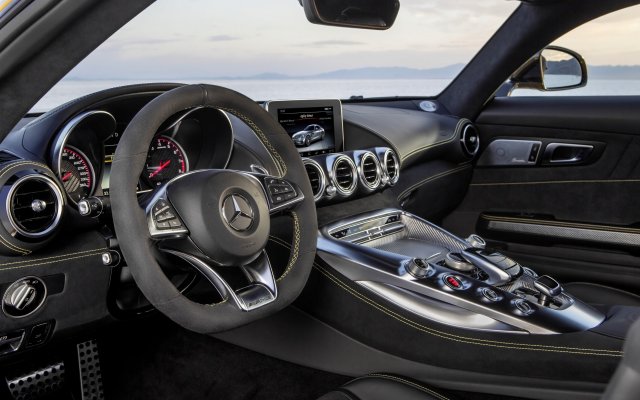 2014_amg-gt_22_interieur