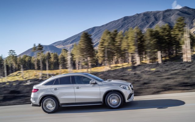 2015_gle-63-amg-coupe_4