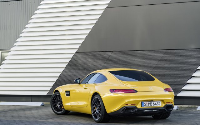 2017_amg-gt-s_2