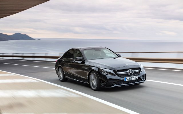 2018_amg_c-class_c43_03