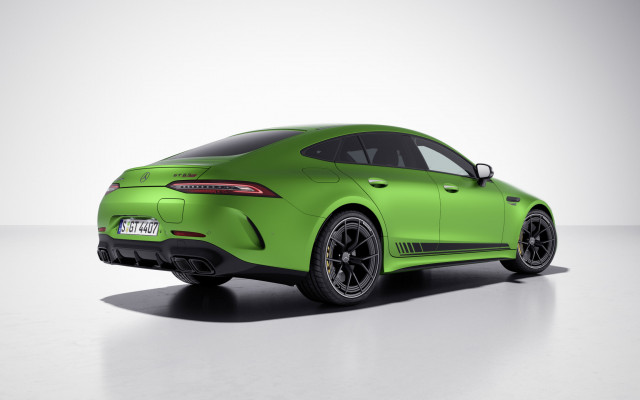 2022_amg-gt-63-s-e_2