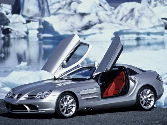 C199 McLaren SLR 21