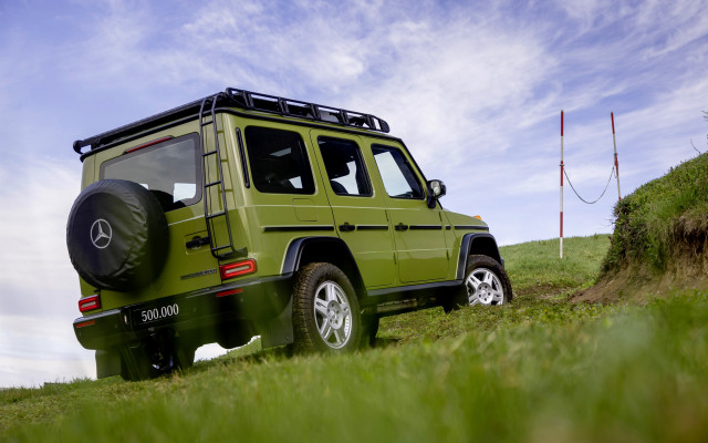 2023_g-class_1