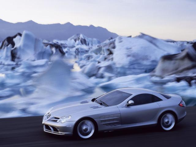 C199 McLaren SLR 33