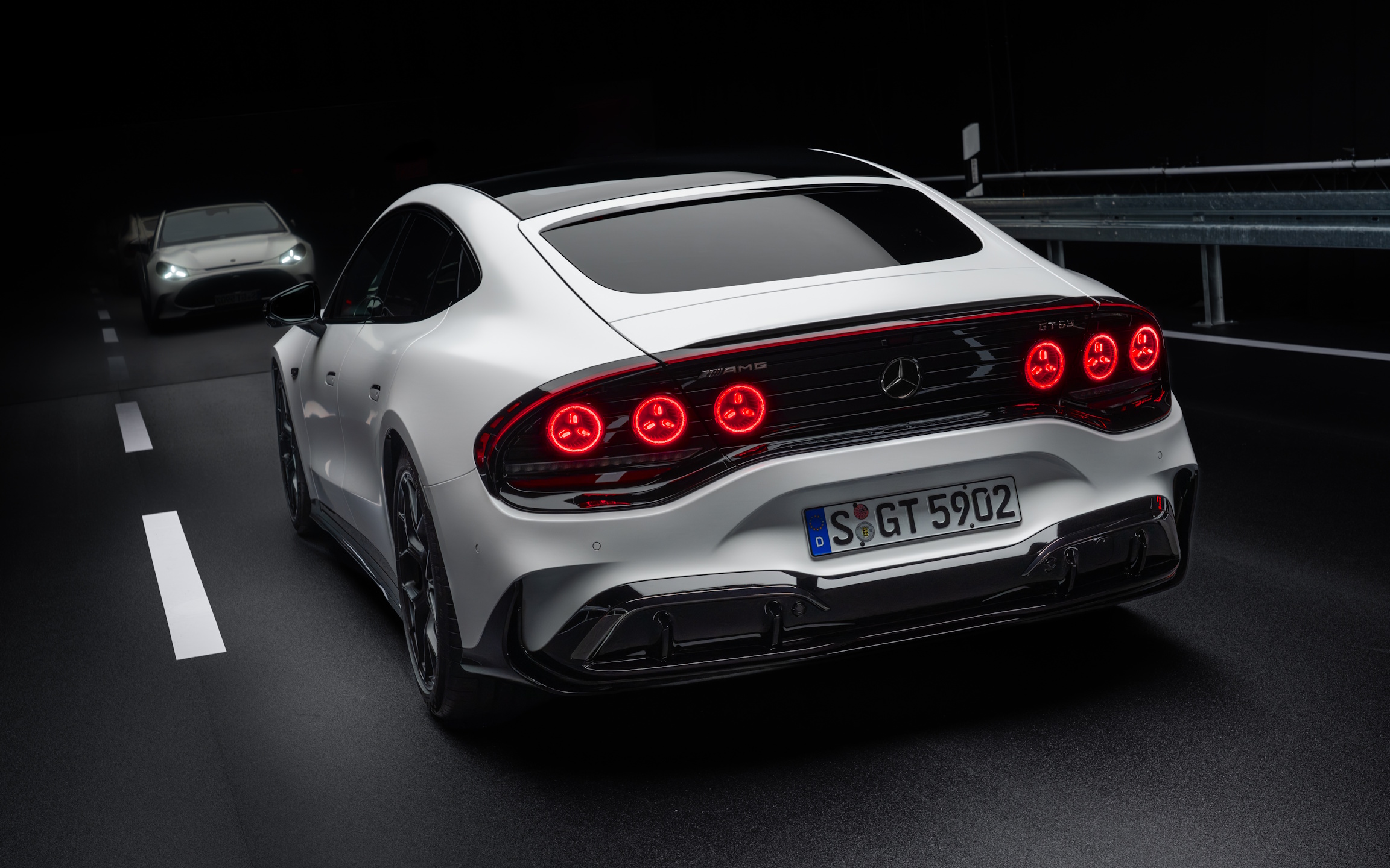2026_amg-gt-4-door-coupe_c590_14