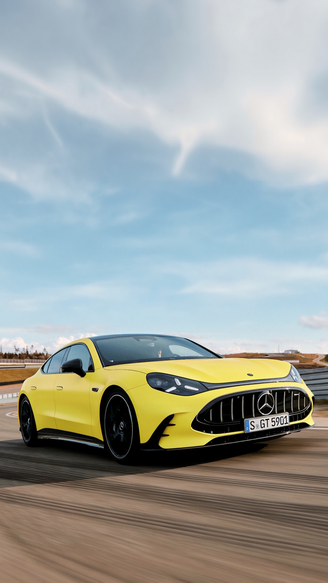 mobile_16-9_2026_amg-gt-4-door-coupe_x590_01