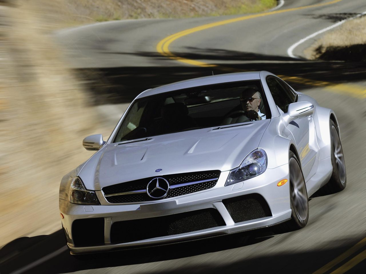 R230_SL65AMG_Black_Series_05